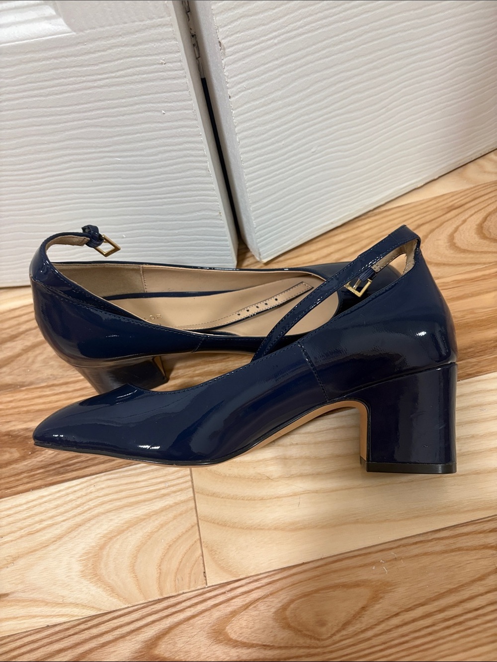 ann taylor patent leather heels